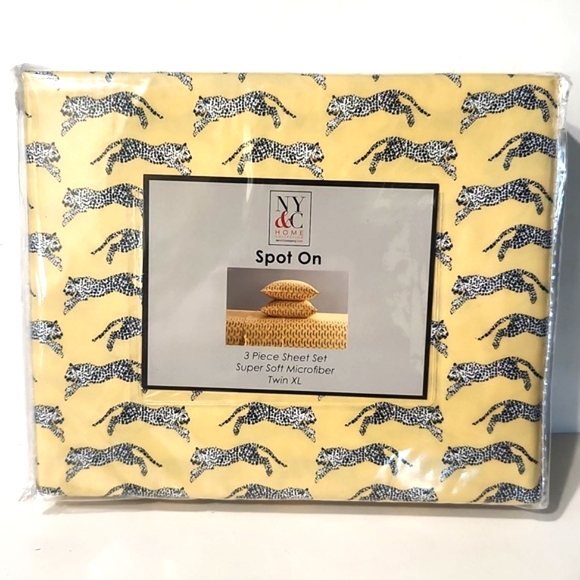 NY & Co. Home Collection Leaping Leopard Spot On 3 Pc Microfiber Sheets Twin XL - Picture 3 of 8